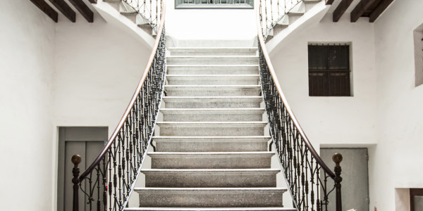Rehabilitación y Restauración de Fachadas Aldaia · Pintado de Escaleras, Patios Interiores, Patios de Luces, Ascensores